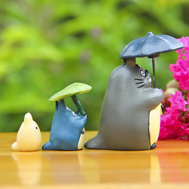 Totoro Lotus Leaf & Umbrella Figurines